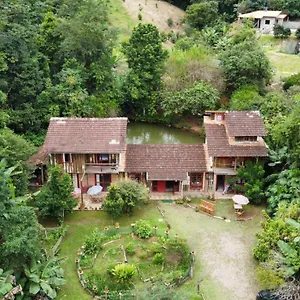 Quinta Da Gavea - E Quintal Criativo Alojamento de Acomodação e Pequeno-almoço Rodeio